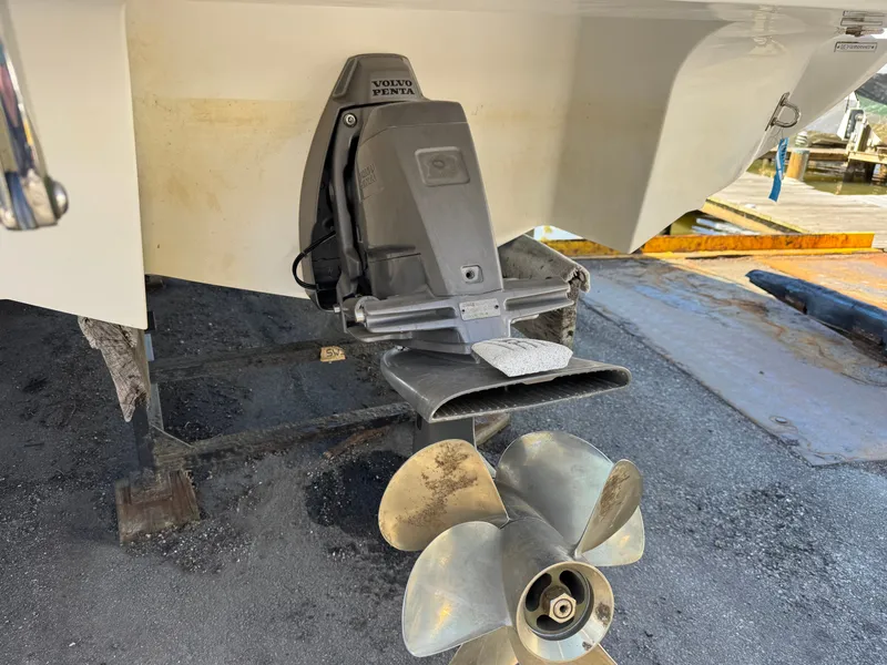 Slide: The Image of Volvo Penta drive of a 2017 Cobalt R5 boat. - 32