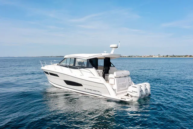 Slide: The Image of Regal 38 XO 2021 - 57