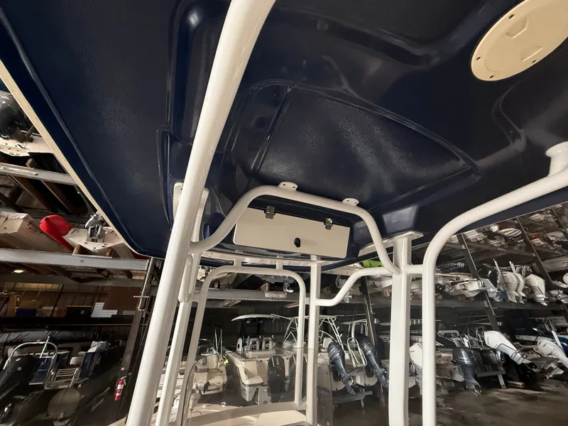 Slide: The Image of Robalo Cayman 226 2021 - 12