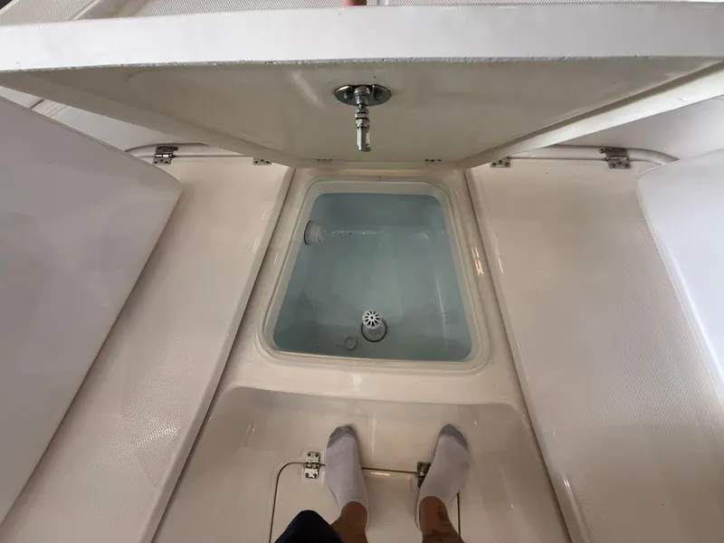 Slide: The Image of Robalo Cayman 226 2021 - 14