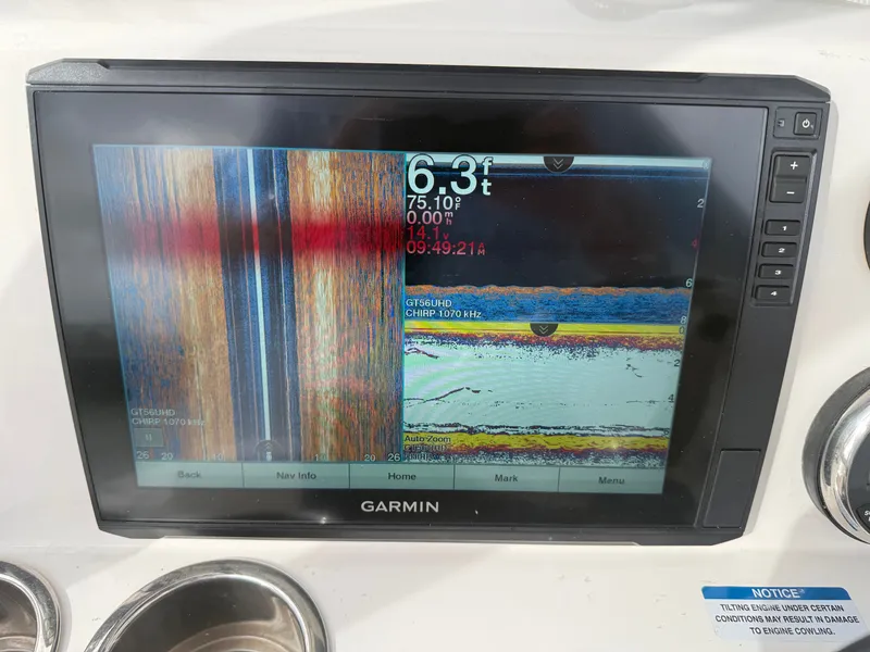 Slide: The Image of Robalo Cayman 226 2021 - 25