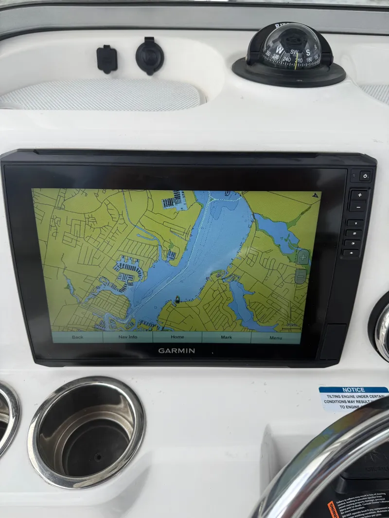 Slide: The Image of Robalo Cayman 226 2021 - 26
