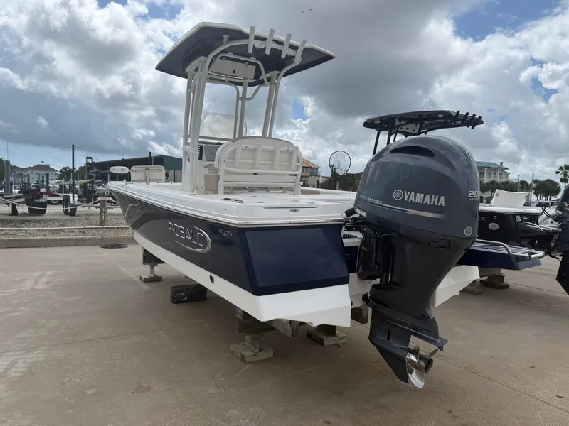 Slide: The Image of Robalo Cayman 226 2021 - 36
