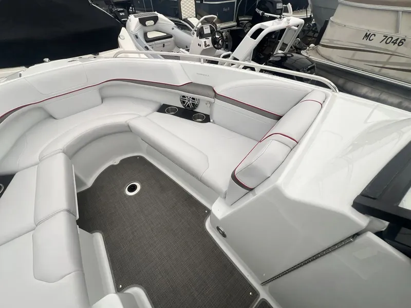 Slide: The Image of Formula 240 Bowrider 2015 - 15