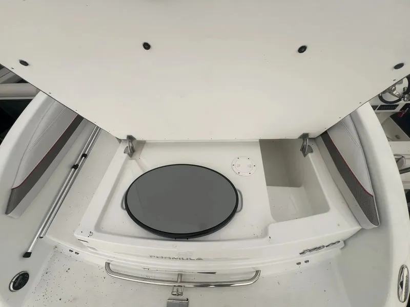 Slide: The Image of Formula 240 Bowrider 2015 - 17