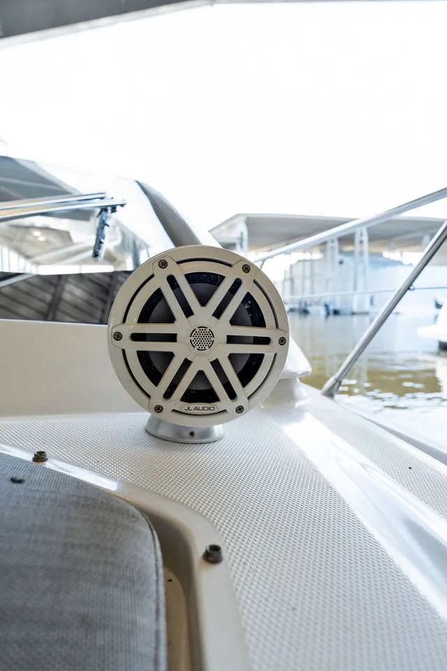 Slide: The Image of Azimut 43 2007 - 48