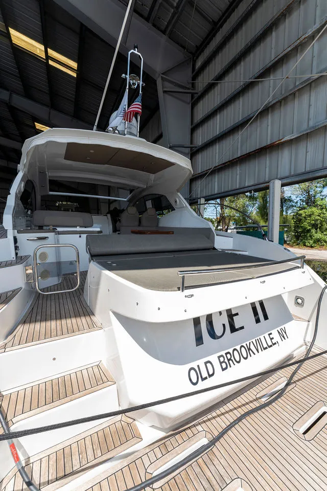 Slide: The Image of Azimut 43 2007 - 57