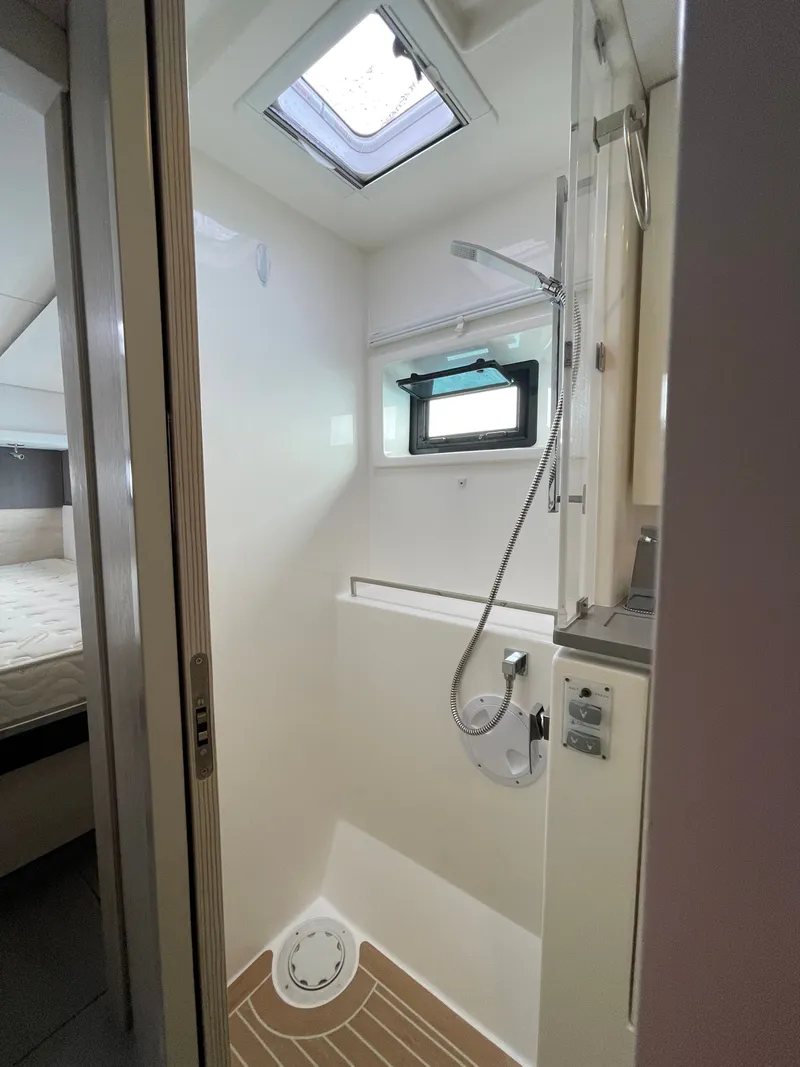 Slide: The Image of Interior view of shower on a 2021 Leopard 45 yacht. - 34