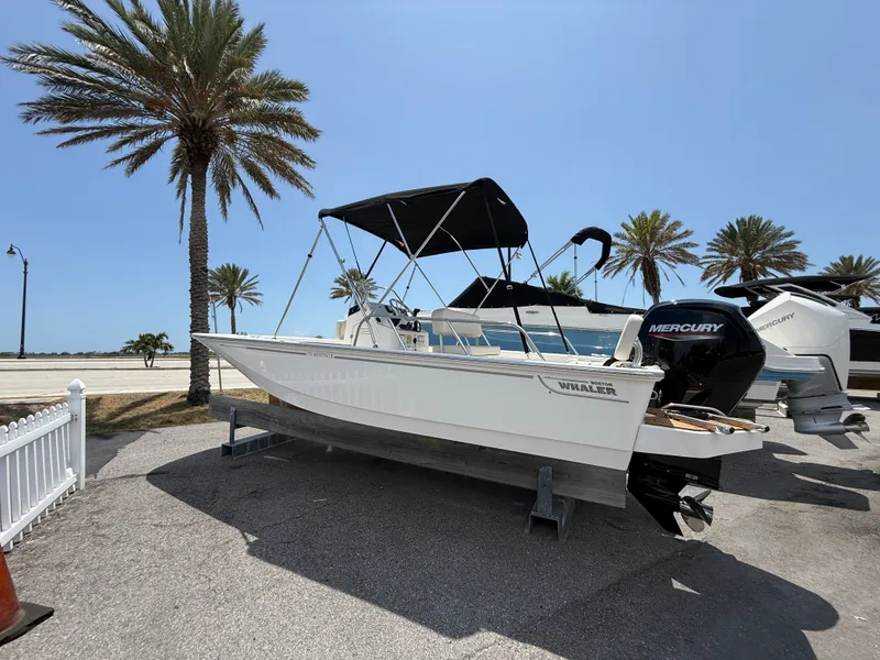Slide: The Image of Boston Whaler 170 Montauk 2026 - 0