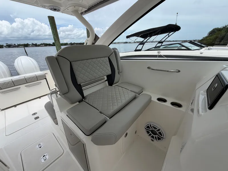 Slide: The Image of Pursuit DC 306 Dual Console 2025 - 30