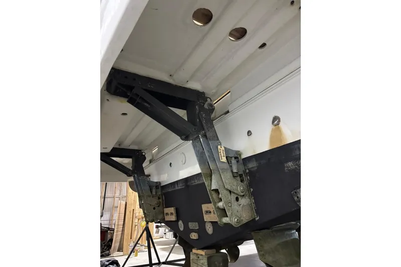 Slide: The Image of Close-up of 2014 Beneteau Gran Turismo 49 hull and mechanical components. - 28