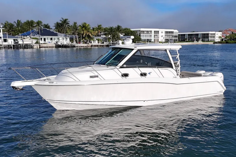 The Image of Boston Whaler 345 Conquest 2016 - undefined