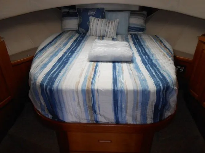 Slide: The Image of 1997 Mainship 350 - Image 10 - 10