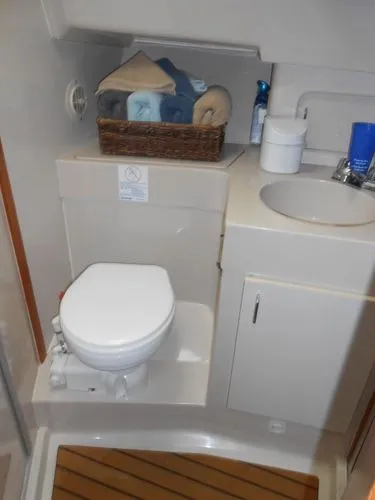 Slide: The Image of 1997 Mainship 350 - Image 15 - 15