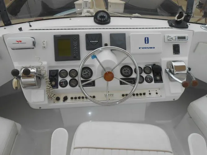 Slide: The Image of 1997 Mainship 350 - Image 18 - 18