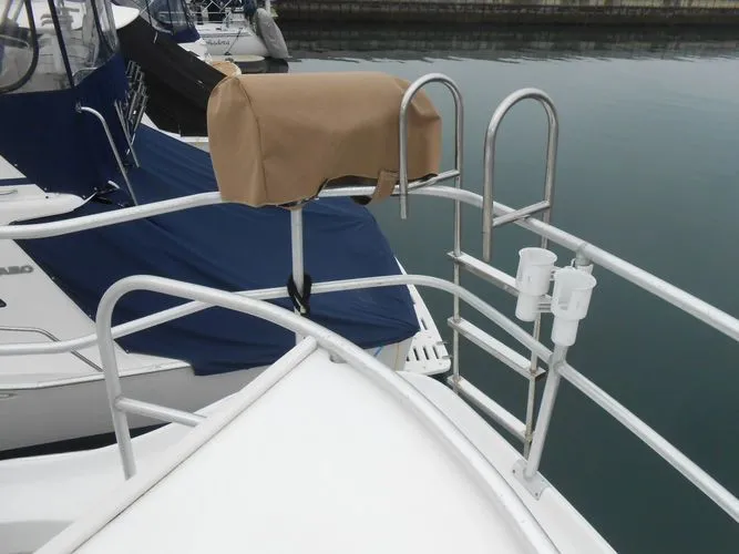 Slide: The Image of 1997 Mainship 350 - Image 22 - 22