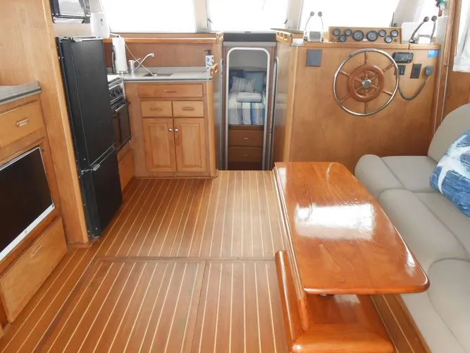 Slide: The Image of 1997 Mainship 350 - Image 4 - 4