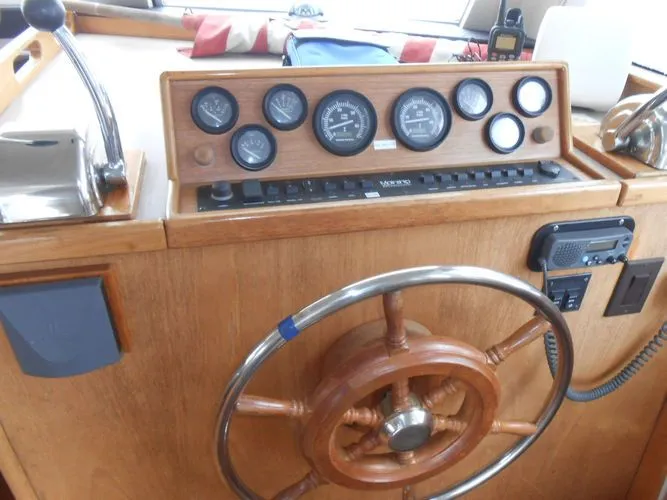 Slide: The Image of 1997 Mainship 350 - Image 5 - 5