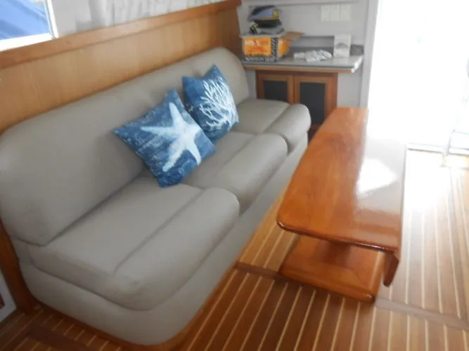 Slide: The Image of 1997 Mainship 350 - Image 6 - 6