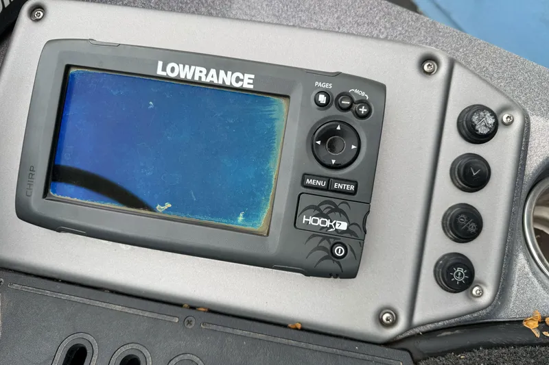 Slide: The Image of Lowrance Hook2 fish finder on 2017 Ranger Z185 boat dashboard. - 11