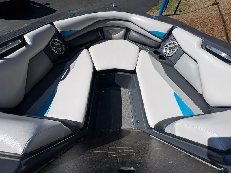 Slide: The Image of Axis A22 2015 - 10