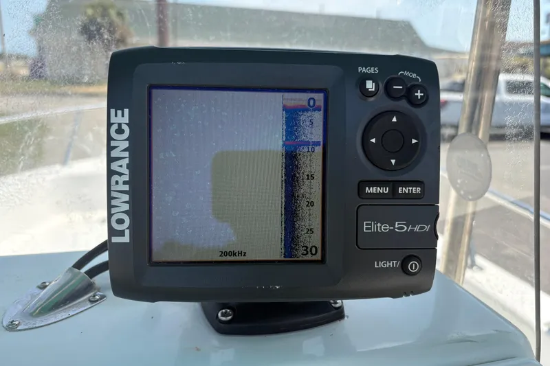 Slide: The Image of Lowrance Elite-5 HDI fishfinder on 2005 Sea Pro 190 Center Console boat. - 16