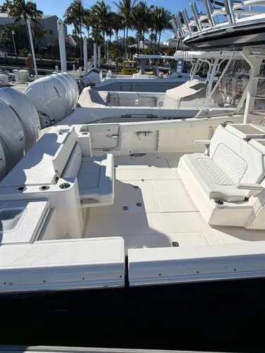 Slide: The Image of 2023 Pursuit S 428 Sport - Image 11 - 11