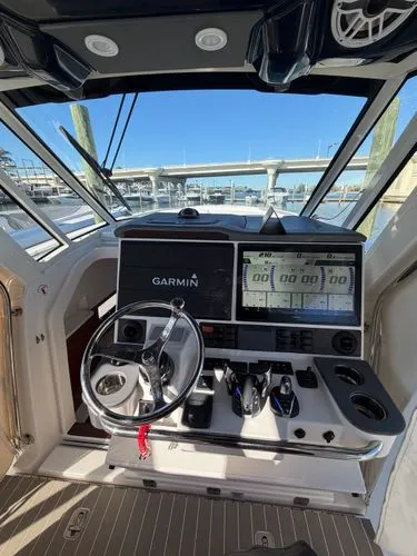 Slide: The Image of 2023 Pursuit S 428 Sport - Image 12 - 12