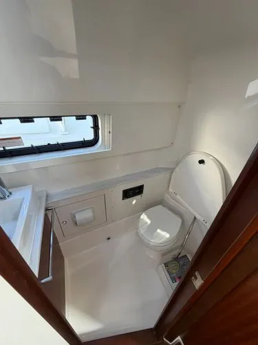 Slide: The Image of 2023 Pursuit S 428 Sport - Image 18 - 18