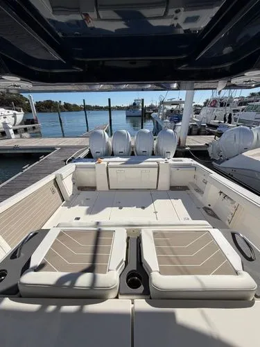 Slide: The Image of 2023 Pursuit S 428 Sport - Image 8 - 8