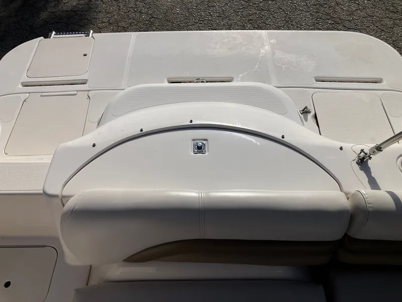 Slide: The Image of Rear view of a 2004 Hurricane 201 GS boat. - 20