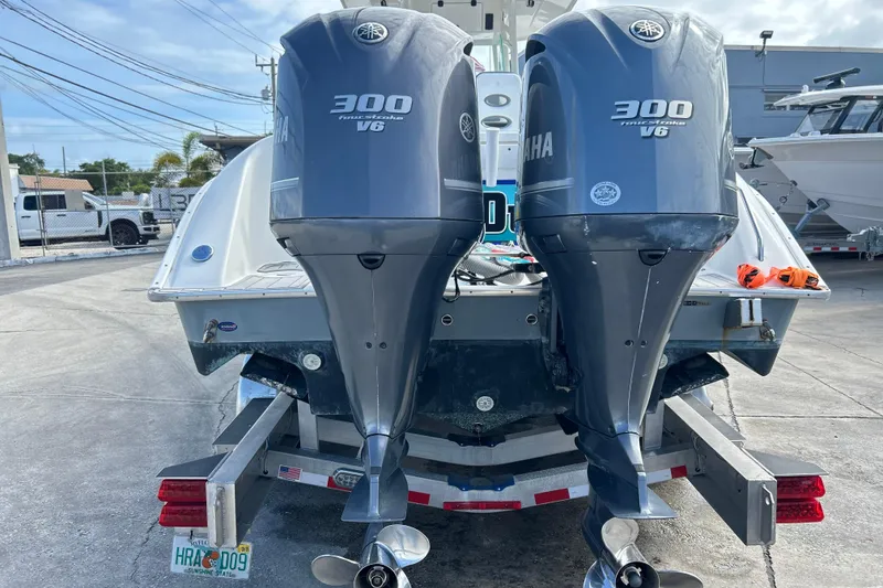Slide: The Image of 2015 Cape Horn 32 XS boat with twin Yamaha 300 V6 outboard engines. - 31