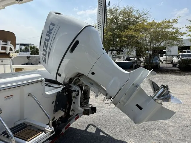 Slide: The Image of Sea Pro 228 Bay Boat 2022 - 20