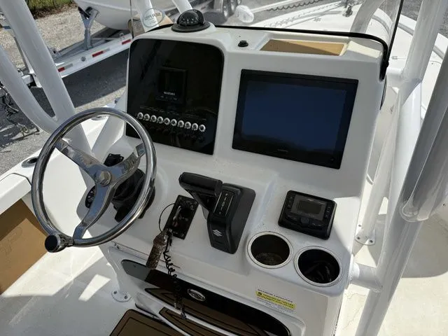 Slide: The Image of Sea Pro 228 Bay Boat 2022 - 7