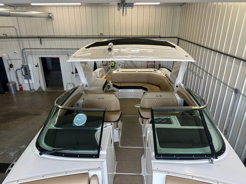 Slide: The Image of Sea Ray SLX 350 2024 - 18