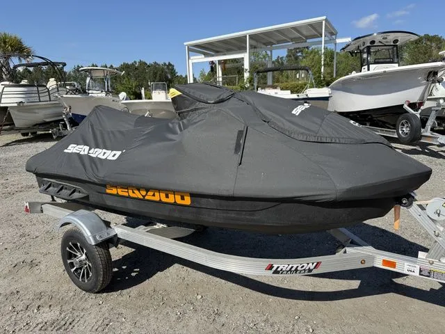 Slide: The Image of Sea-Doo Wake 2025 - 6