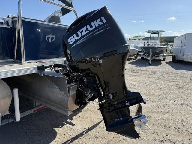 Slide: The Image of Tahoe Sport Rear Fish 23' 2022 - 5