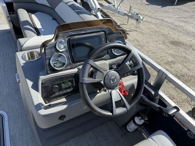 Slide: The Image of Tahoe Sport Rear Fish 23' 2022 - 9