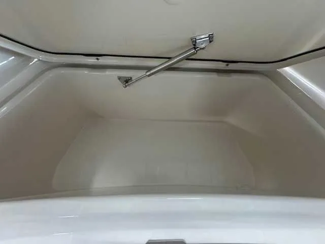 Slide: The Image of Grady-White Fisherman 180 2025 - 24