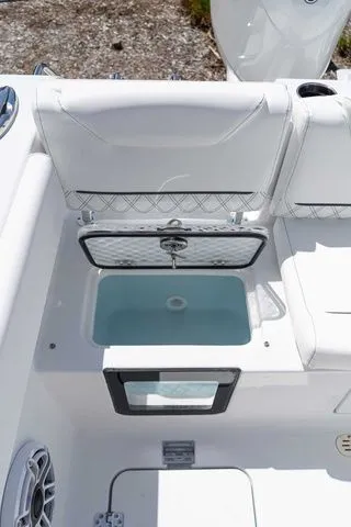 Slide: The Image of Sportsman Heritage 261 Center Console 2026 - 17