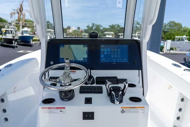 Slide: The Image of Sportsman Heritage 261 Center Console 2026 - 18