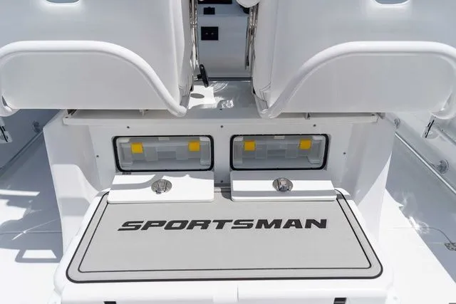Slide: The Image of Sportsman Heritage 261 Center Console 2026 - 21