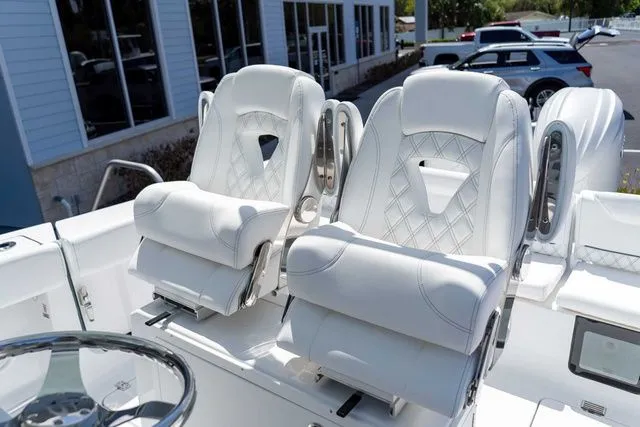 Slide: The Image of Sportsman Heritage 261 Center Console 2026 - 28