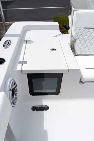 Slide: The Image of Sportsman Masters 247 Bay Boat 2026 - 19