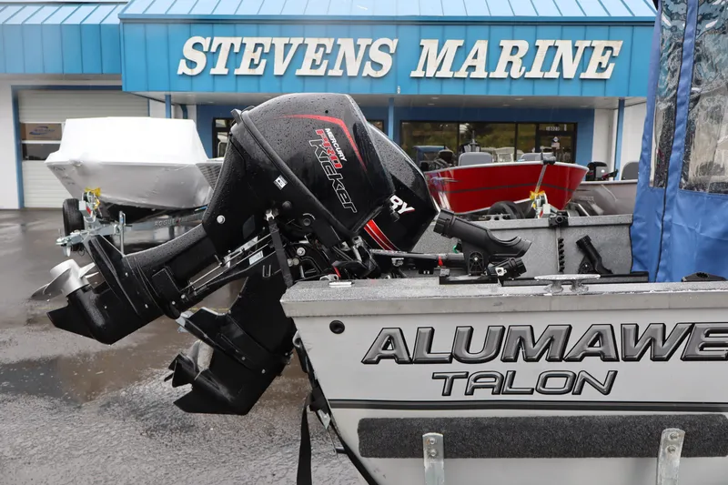 Slide: The Image of 2005 Alumaweld Talon 17 boat at Stevens Marine dealership. - 3