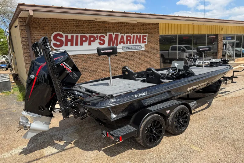 Slide: The Image of 2026 Phoenix 921 Elite X II boat at Shipp's Marine dealership. - 2