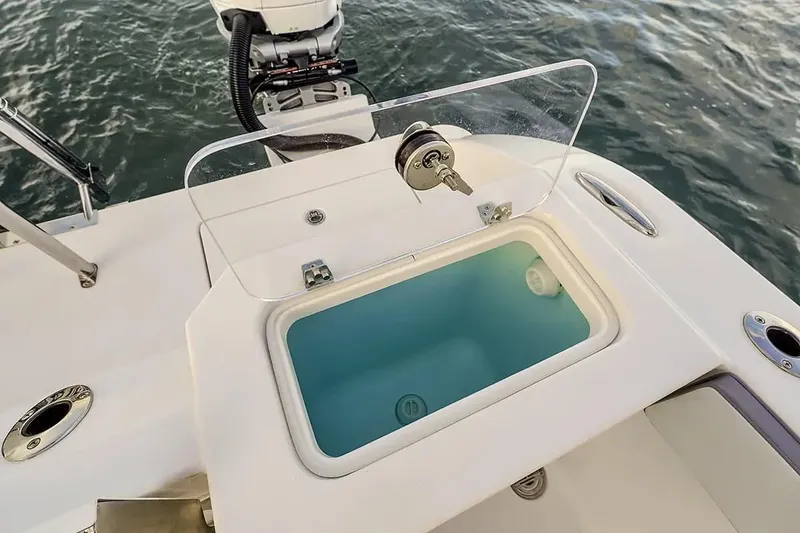 Slide: The Image of Livewell on a 2026 Twin Vee 280 GFX2 DC boat. - 7