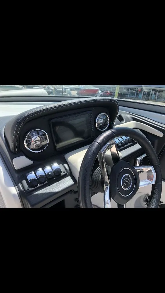 Slide: The Image of Crownline Boats 290 SS 2020 - 3