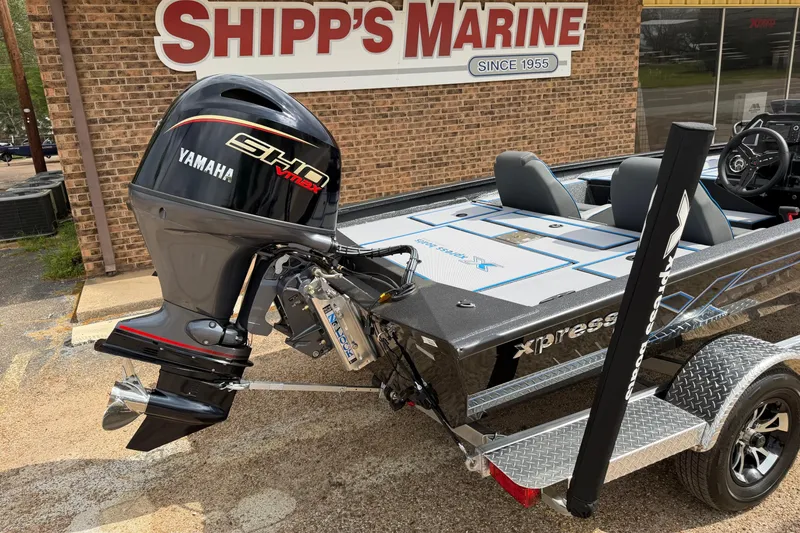 Slide: The Image of 2026 Xpress H18C Crappie boat with Yamaha motor at Shipp's Marine. - 4