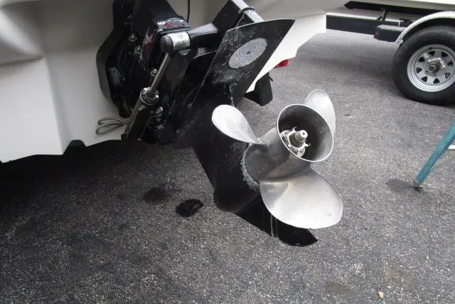 Slide: The Image of Propeller of a 2000 Sea Ray 210 Signature boat on a trailer. - 28